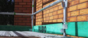 krawężnik, rusztowanie elewacyjne