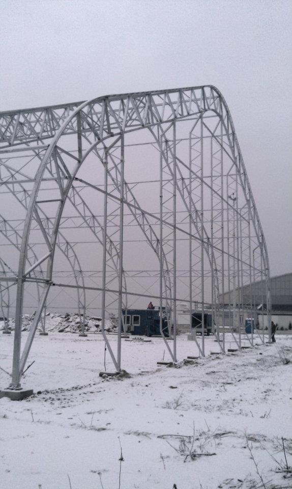 Konstrukcja stalowa hali namiotowej - lodowiski Wykonanie konstrukcji hal